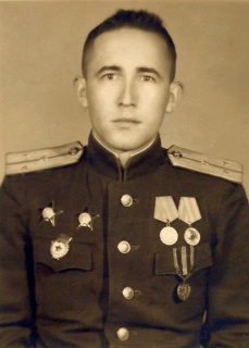 Ваганов В.Н. гвардии-лейтенант (1).jpg